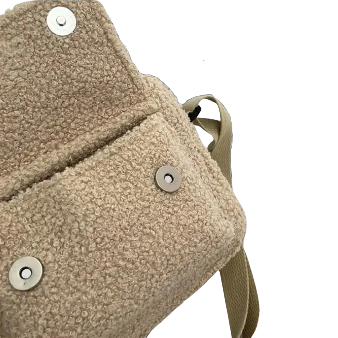 Plüsch Tasche - Beiger Waistbag - veganer Waist Bag - Waist Bag Beige vegan - Wolkis Bag - Aurora Hikari