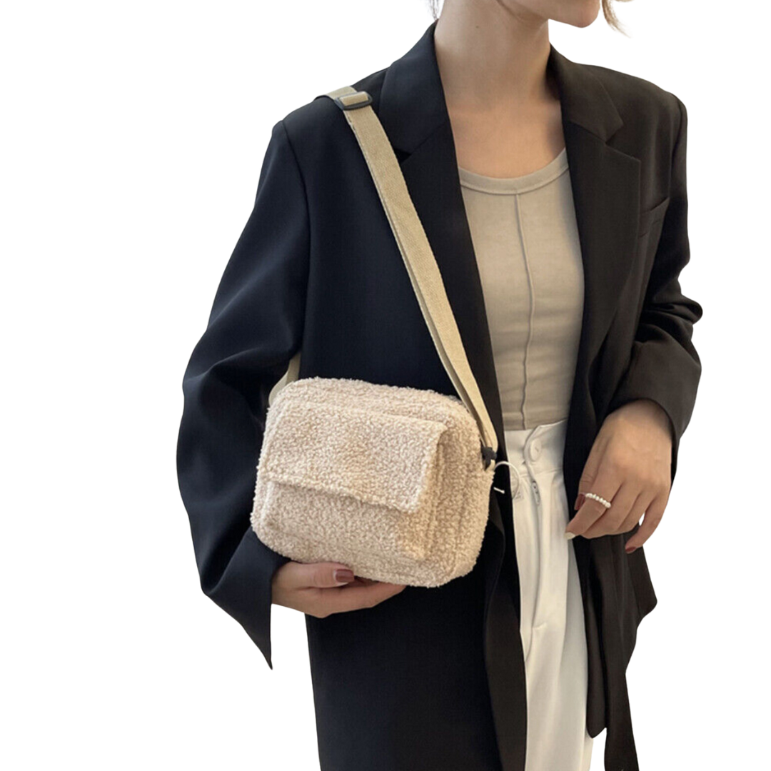 Plüsch Tasche - Beiger Waistbag - veganer Waist Bag - Waist Bag Beige vegan - Wolkis Bag - Aurora Hikari