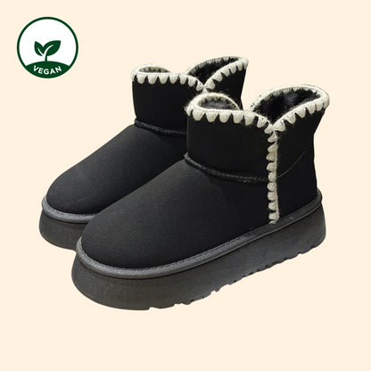 Günstige UGG Alternative - Wolkis Schuhe - Aurora Hikari - Vegane Boots - Schwarze Damen Schuhe